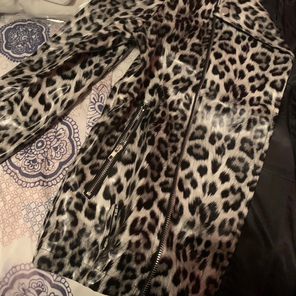 Animal print jacket - Picture 3 of 3